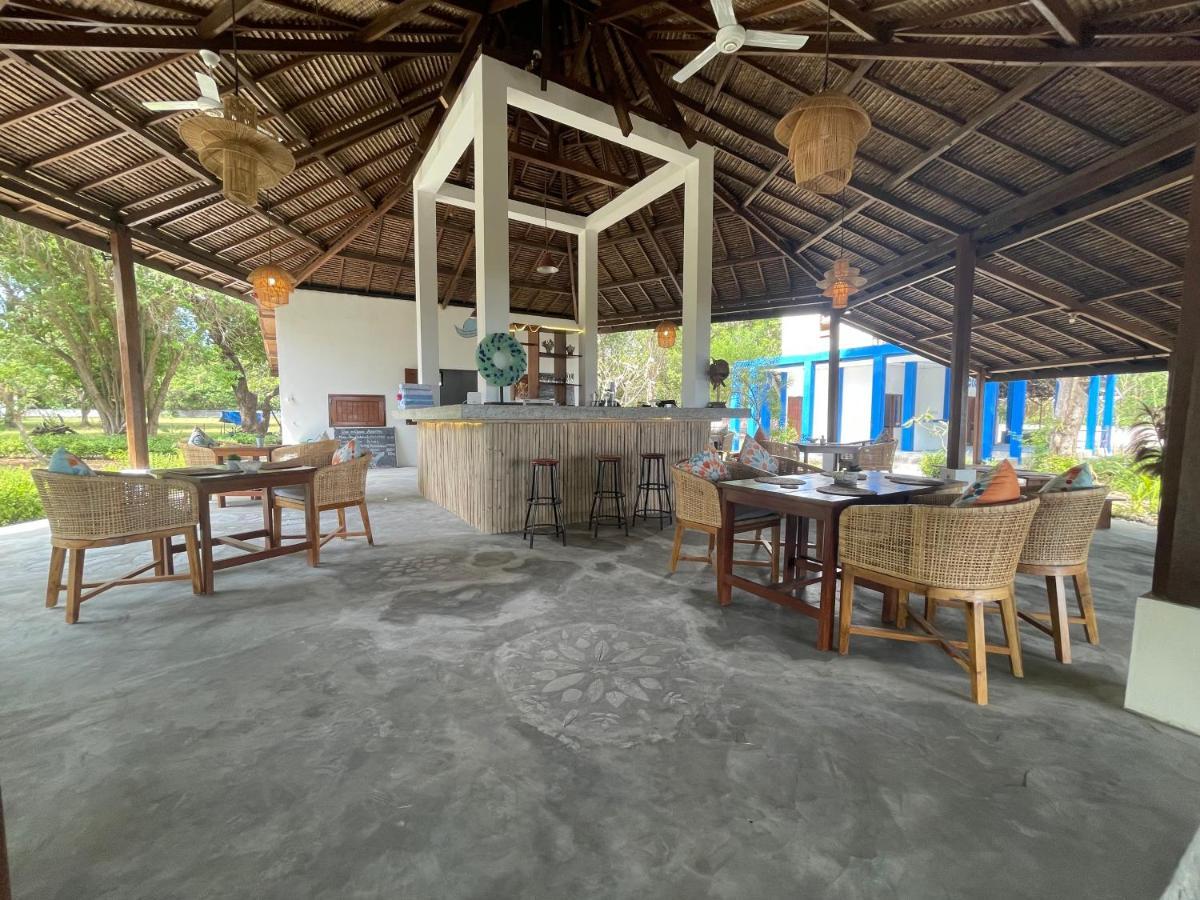 Blue Emocean Dive Resort Moyo Island Экстерьер фото